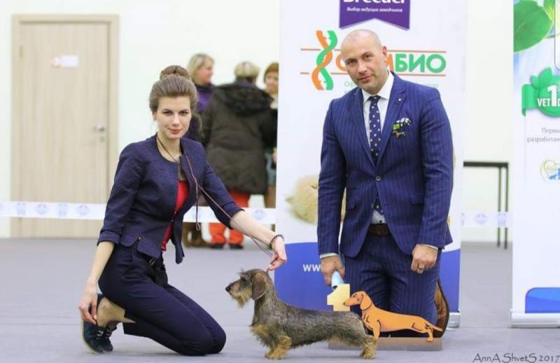 PATRI FAVOLE UDACHNAYA OKHOTNITSA